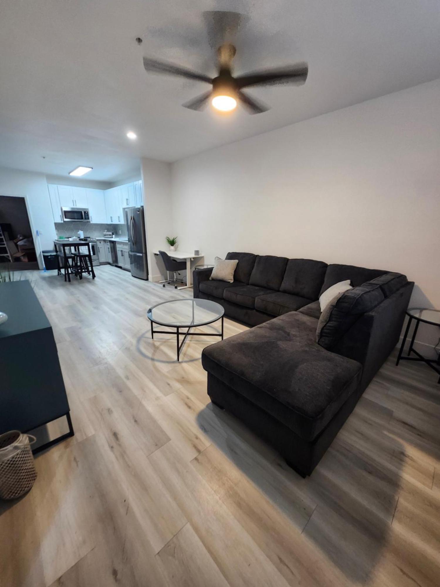 Westgate Entertainment District, Walk To Events, Wifi, Free Parking Apartment Glendale Exterior photo